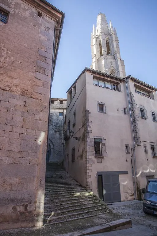 Stayingirona. Apartamento Cava Apartment